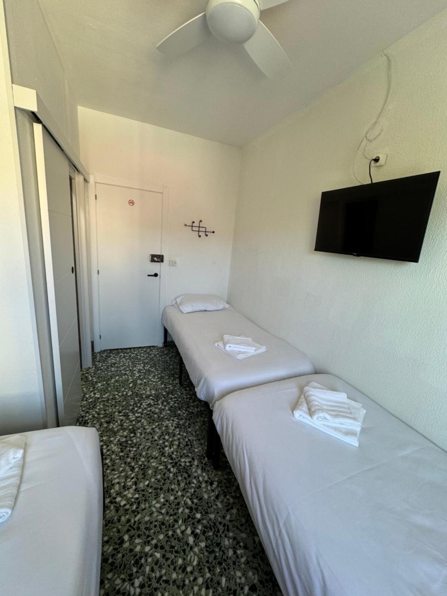 Pension Rioka Calpe Bagian luar foto