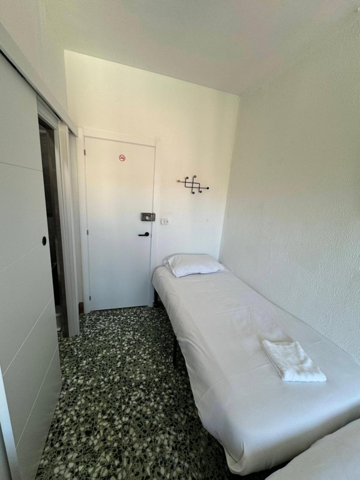 Pension Rioka Calpe Bagian luar foto